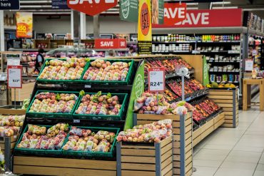 Food Retailers and Manufacturers in US and Europe Adapt with Increased Discounts