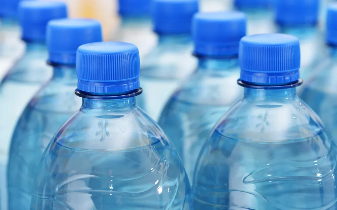 Italy’s Preference for Bottled Water: Consumption, Trust Issues, and Environmental Impact