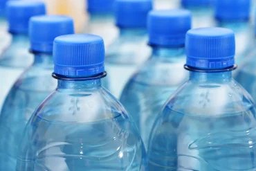 Italy’s Preference for Bottled Water: Consumption, Trust Issues, and Environmental Impact