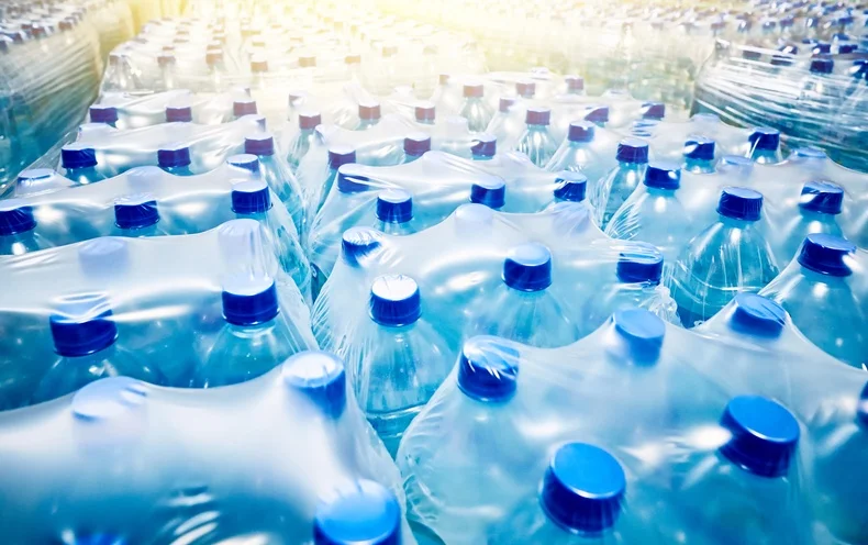 Italy’s Preference for Bottled Water: Consumption, Trust Issues, and Environmental Impact