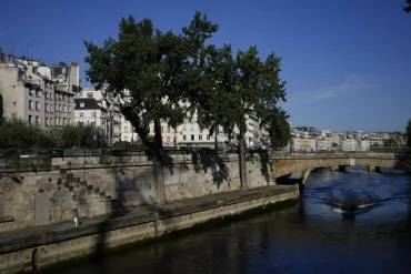 Pollution in Seine River Cancels Olympic Triathlon Training; Hopes for Improved Conditions By Race Day