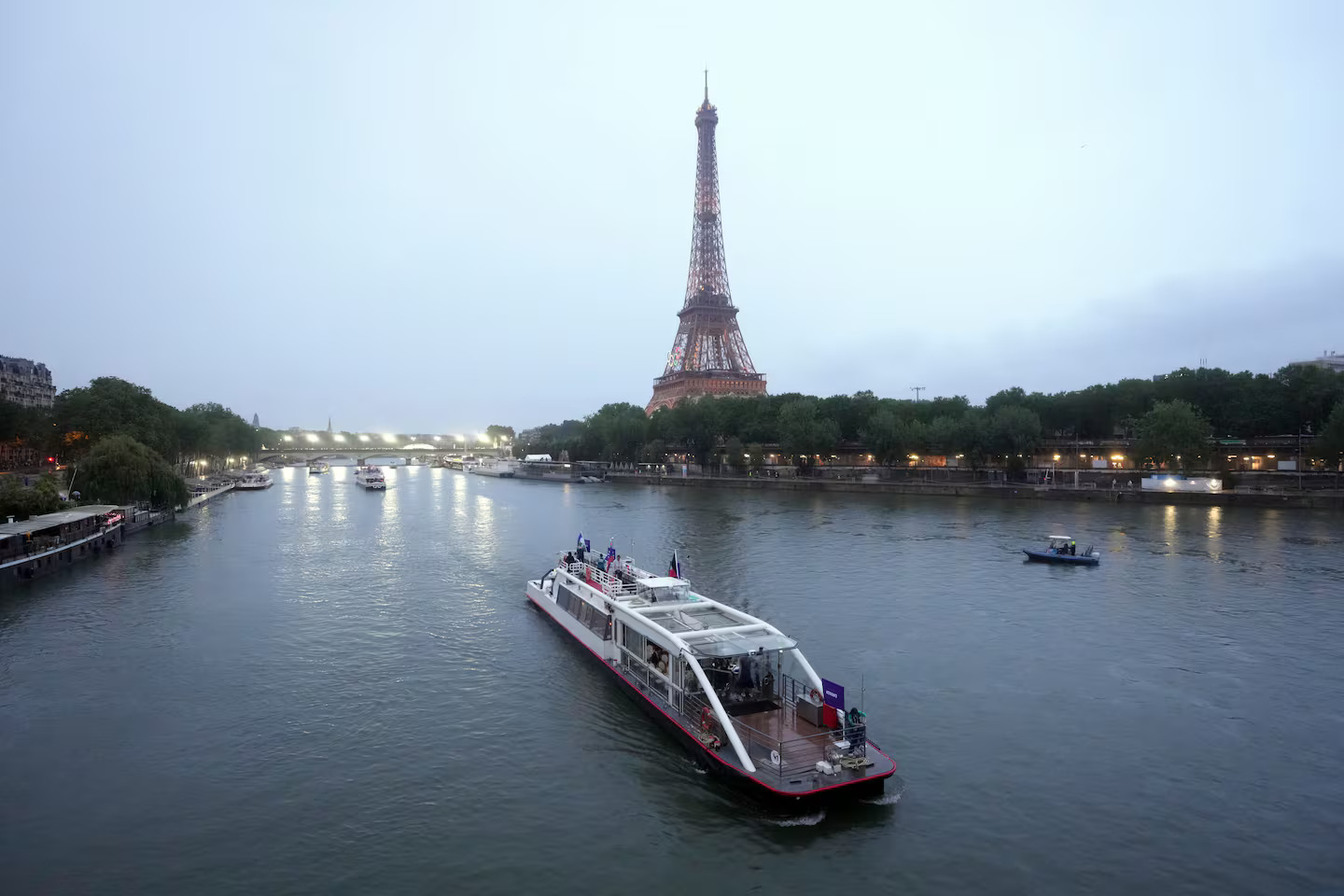 Pollution in Seine River Cancels Olympic Triathlon Training; Hopes for Improved Conditions By Race Day