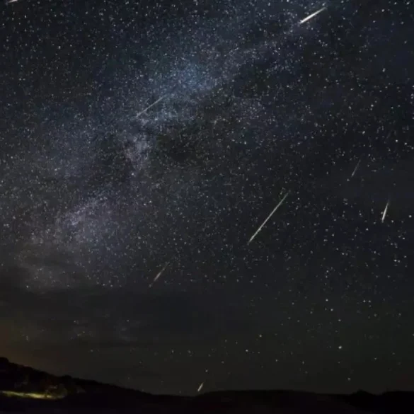 Spectacular Double Meteor Showers Delta Aquariids and Alpha Capricornids to Peak on July 30th