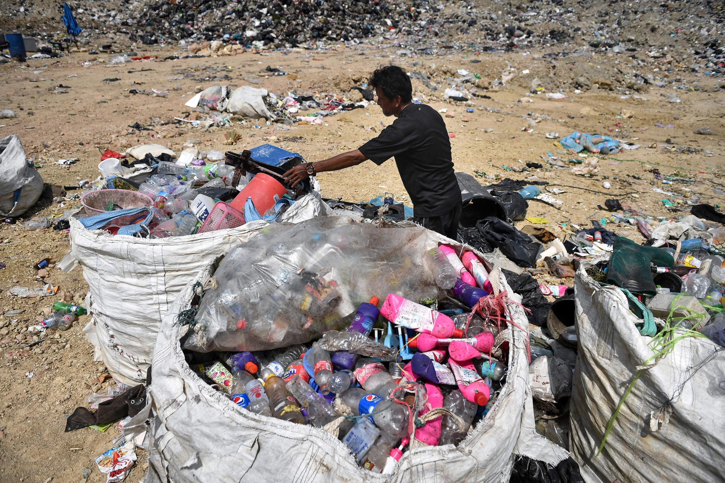 Bangkok Meeting Advances First International Plastic Pollution Treaty Amid Criticism of Limited Inclusivity