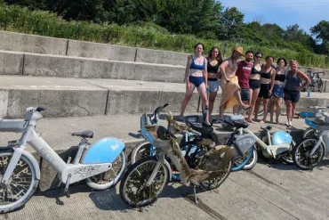 Chicago Volunteers Remove Dangerous Divvy Bikes from Lake Michigan