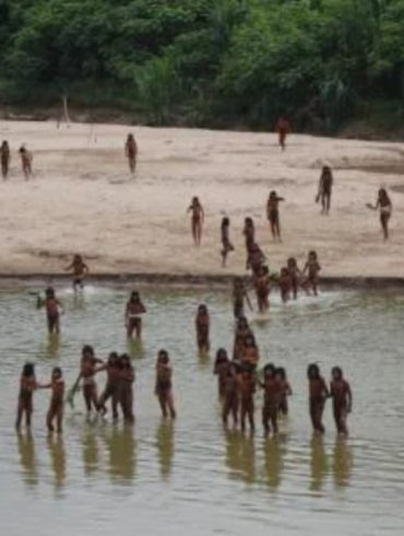 Conflict Erupts as Mashco Piro Tribe Defends Amazon Territory Against Loggers