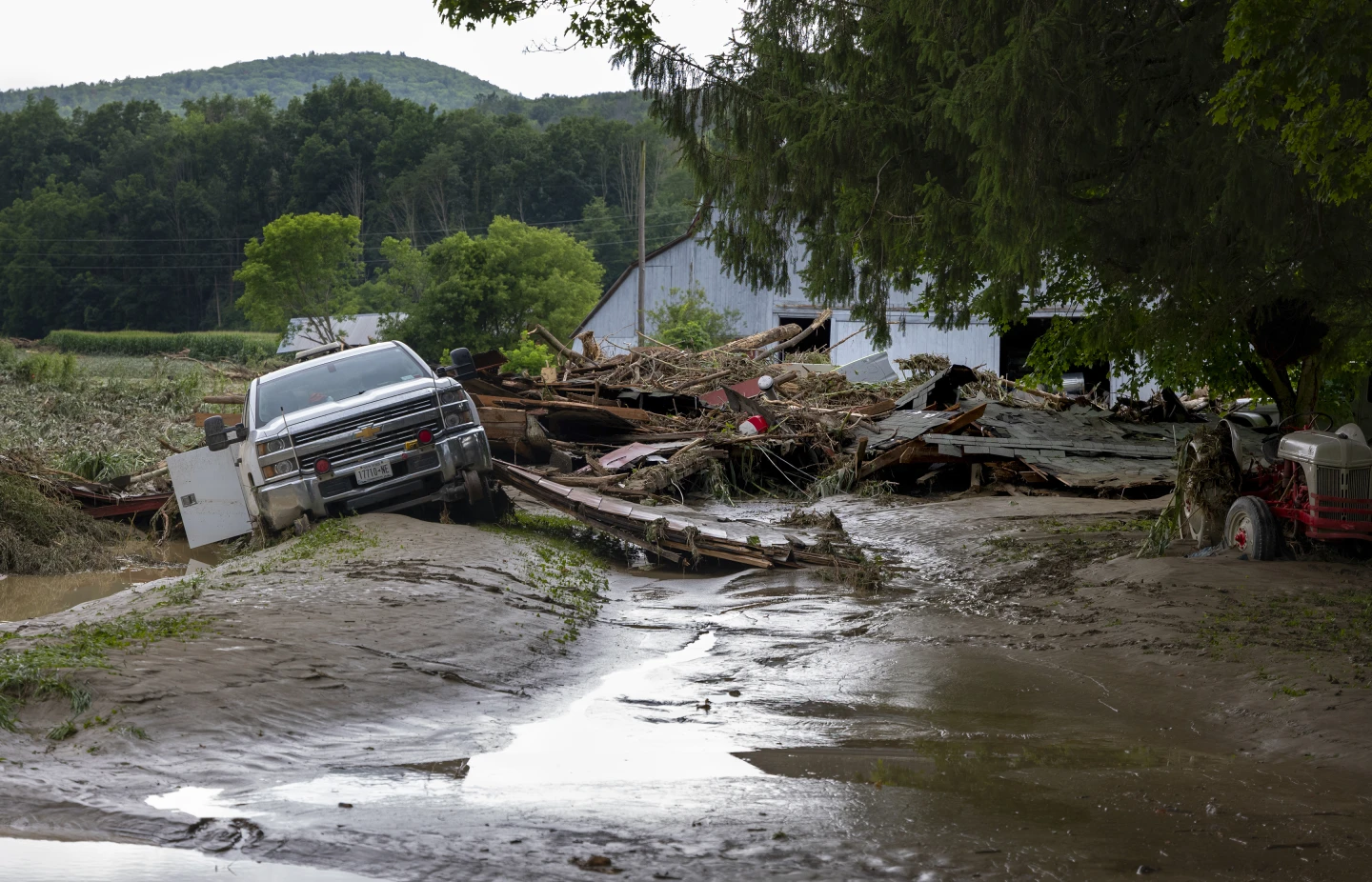 Hurricane Debby's remnants cause flooding, power outages, and damage across East Coast and Midwest.