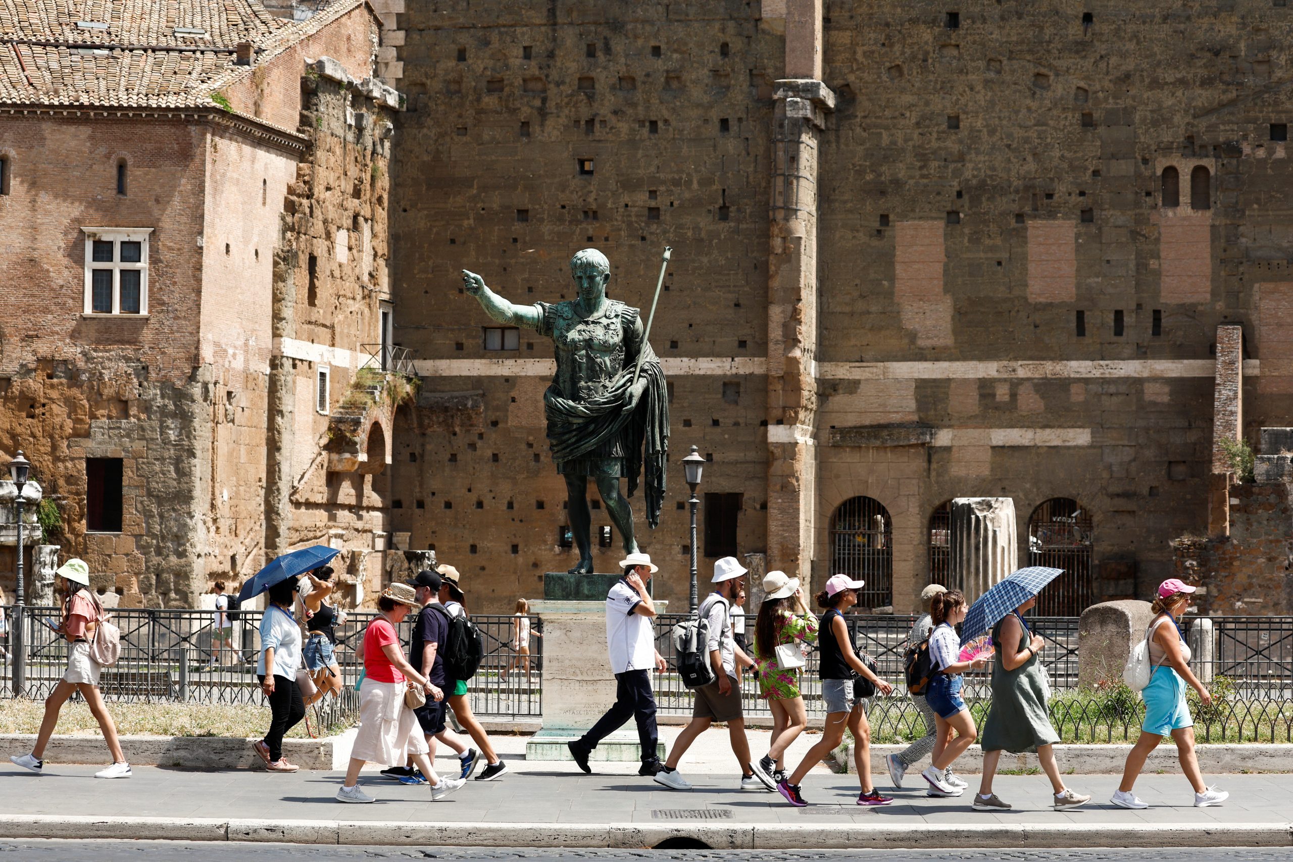 Mediterranean Heatwaves Shift Travel Trends as Tourists Seek Cooler Destinations