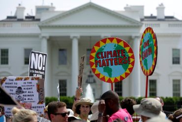 Right-Wing Groups Push Aggressive Climate Policy Rollbacks Amid Internal Dissent on Environmental Strategy