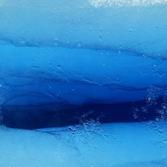 Underwater Drone Reveals Dramatic Antarctic Ice Shelf Landscape, Enhancing Understanding of Ice Melting and Global Warming