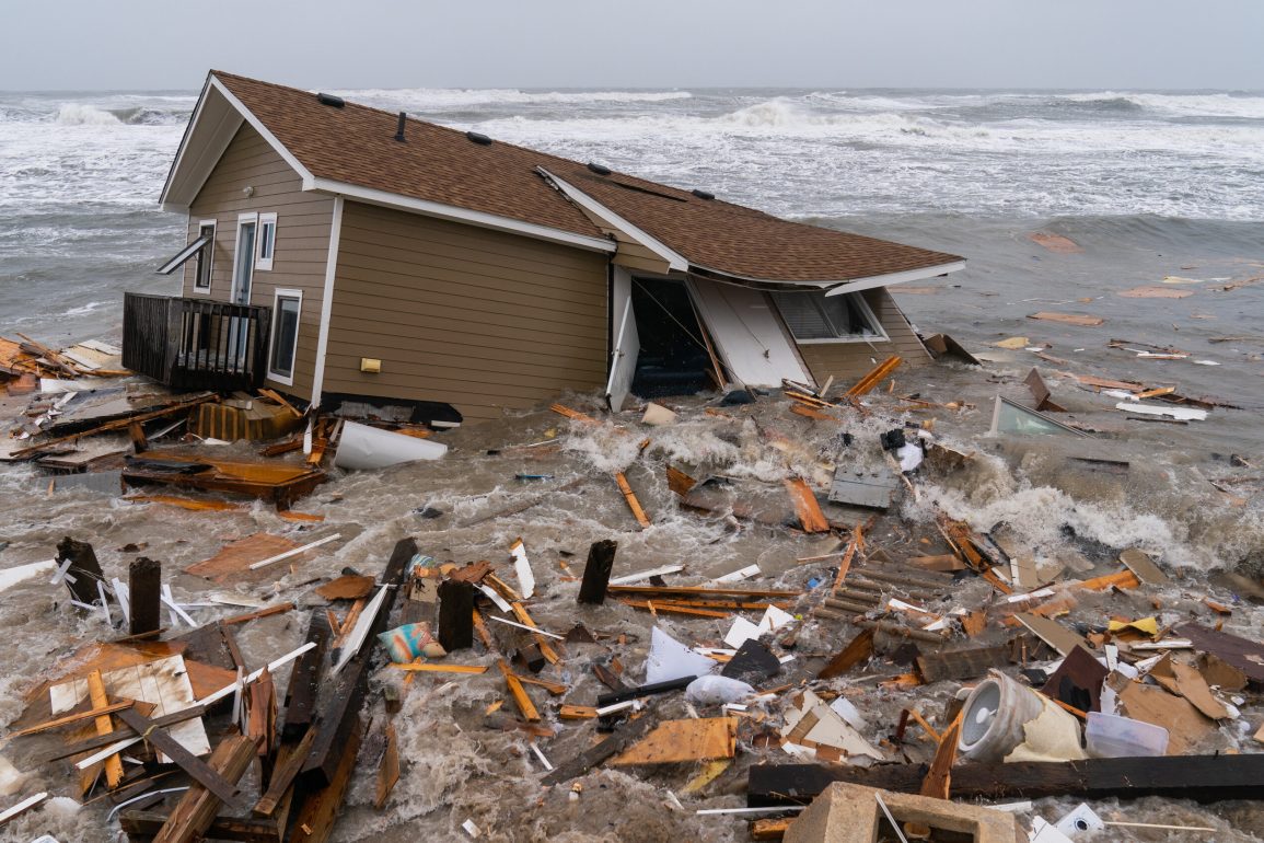 Outer Banks Erosion and Storms Threaten Homes in Rodanthe, Raising Concerns Over Collapsing Properties