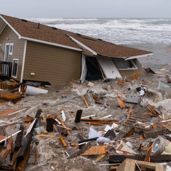 Outer Banks Erosion and Storms Threaten Homes in Rodanthe, Raising Concerns Over Collapsing Properties