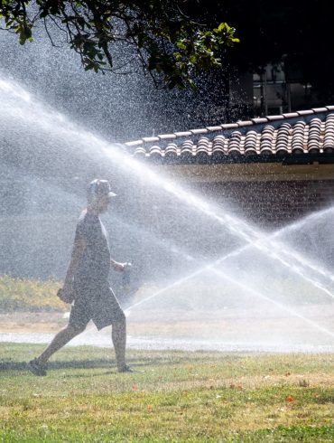 Western US Endures Record Heatwave, Highlighting Climate Crisis and Public Health Risks