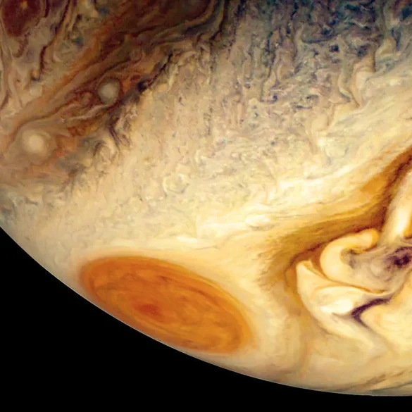 Astronomers Discover Dynamic Changes in Jupiter's Great Red Spot Through Hubble Observations