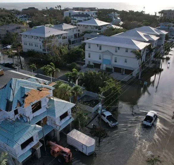 Florida Begins Recovery from Hurricane Milton Amid Ongoing Flooding, Power Outages, and Tornado Damage