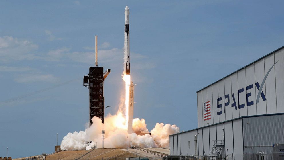 SpaceX Secures $733 Million Contract from U.S. Space Force for Eight Falcon 9 Launches