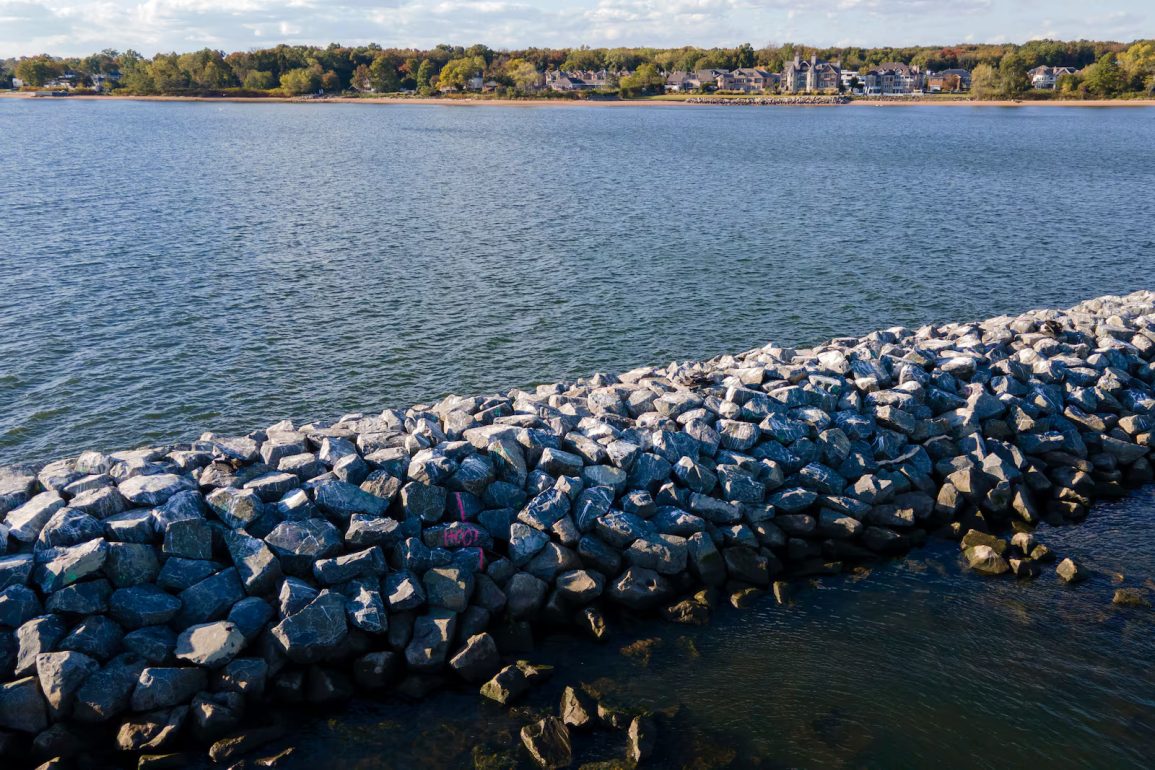 Staten Island's Living Breakwaters: Innovative Coastal Defense and Ecological Restoration Post-Superstorm Sandy