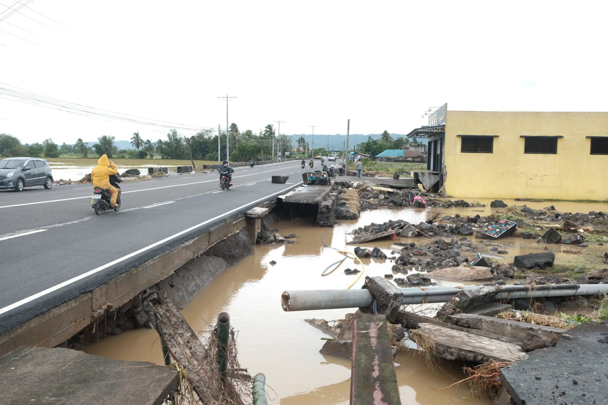 Tropical Cyclone Kristine Causes Severe Flooding and Displacement in Northern Philippines