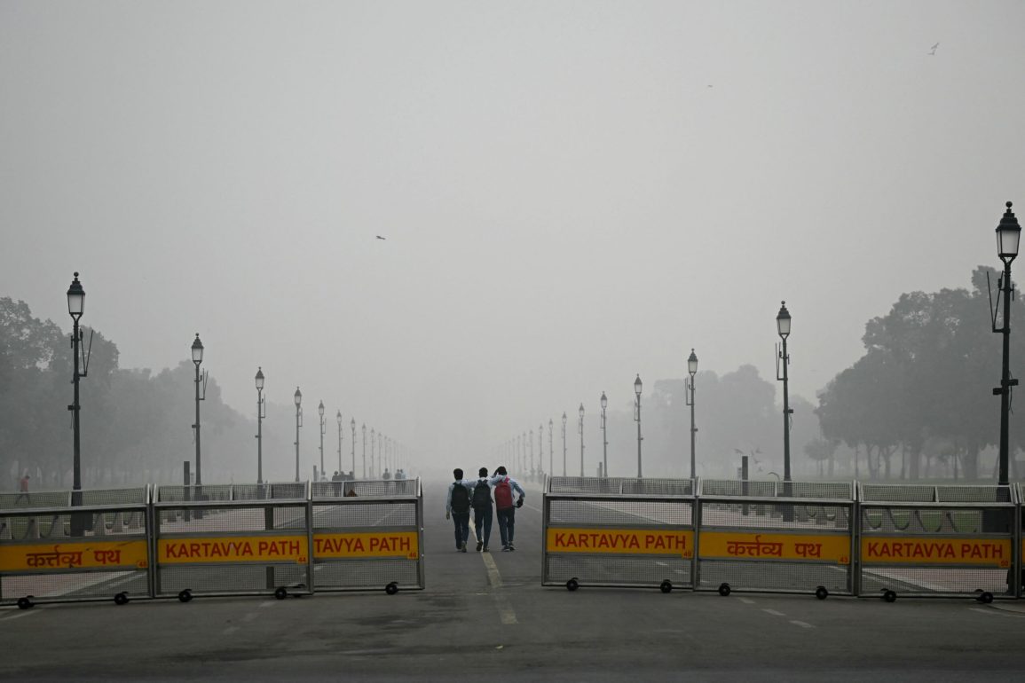 Delhi Faces Severe Air Pollution Crisis as Smog Levels Reach 35 Times WHO Safe Limits