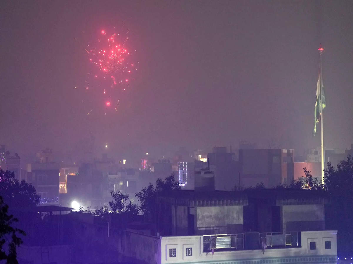 Delhi's Diwali Air Pollution Hits New Highs as Fireworks and Stubble Burning Drive Spike in PM2.5