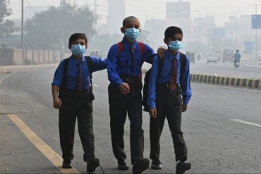 Primary Schools in Lahore Close as Toxic Smog Crisis Threatens Public Health and Child Safety