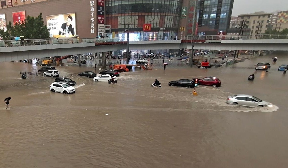 Flooding at Dongting Hu Highlights Climate Challenges as Residents Face Unpredictable Weather