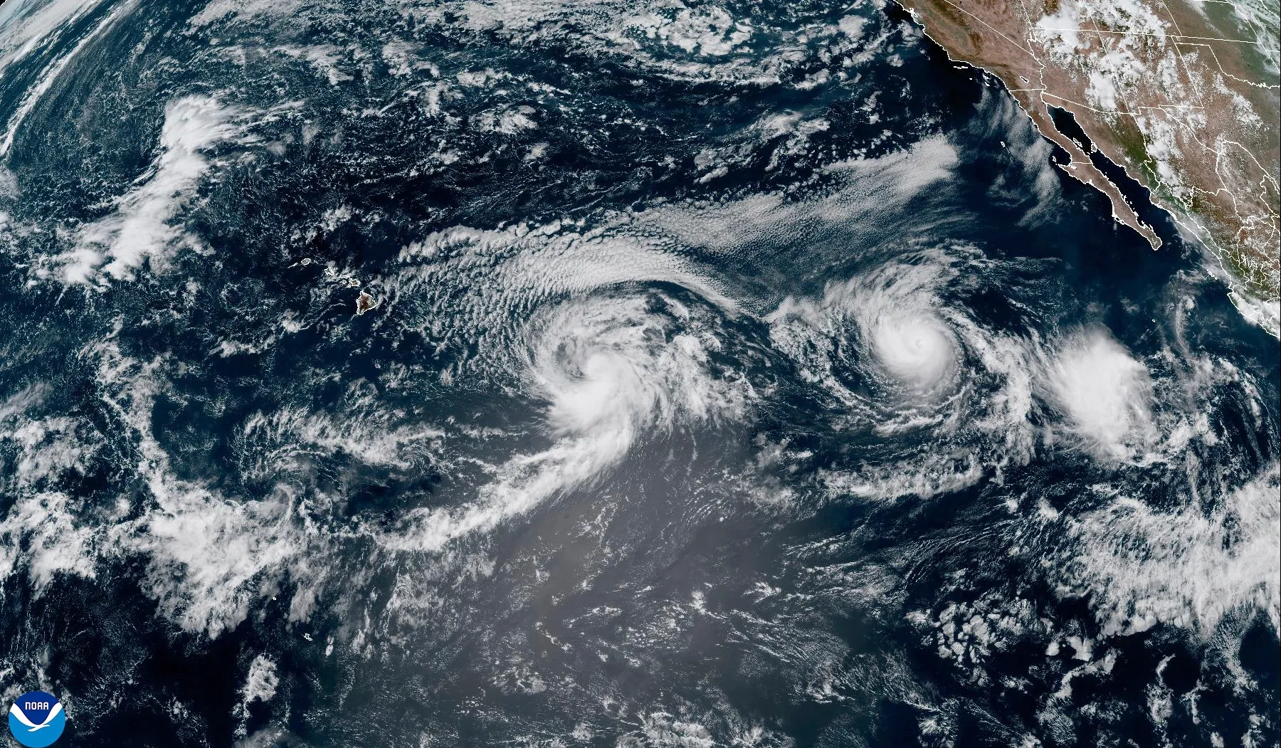 Hawaii Faces Double Hurricane Threat as Hone Moves Out and Gilma Approaches