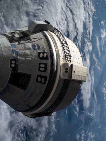 NASA Weighs Risk of Starliner Delays vs. SpaceX Dragon for Astronauts’ Return from ISS