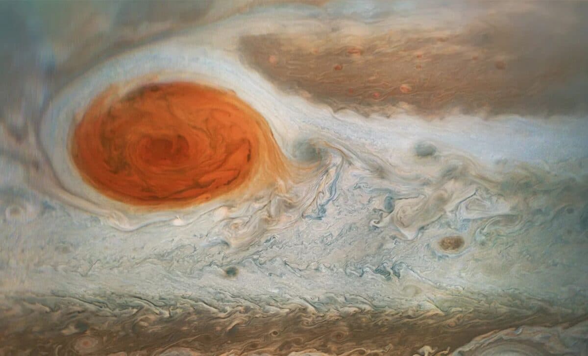 Astronomers Discover Dynamic Changes in Jupiter's Great Red Spot Through Hubble Observations