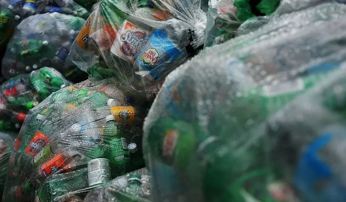 Michigan Debates Bottle Bill Expansion to Include Water Bottles Amid Environmental and Economic Concerns