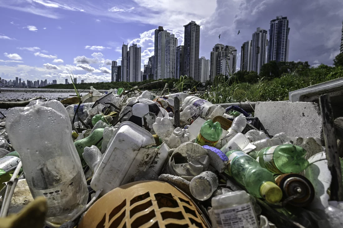 World Leaders Tackle Plastic Pollution, Addressing Sachets, Textiles, Bottles, and Waste in Global Treaty Talks