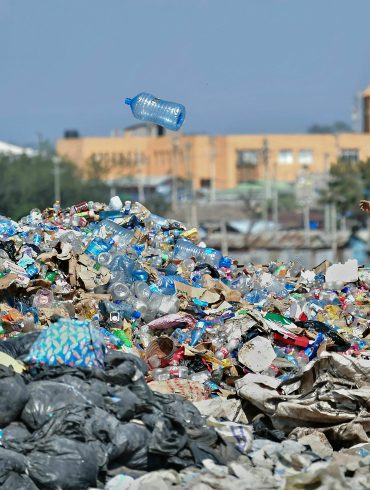 Plastic Treaty Stalls as Nations Clash Over Production Cuts and Pollution Control